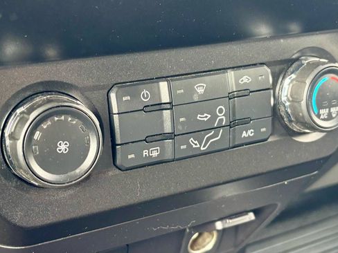 Used 2019 Ford F250 XL w/ Power Equipment Group RWD image 23