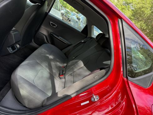 Used 2025 Kia K4 FWD image 23