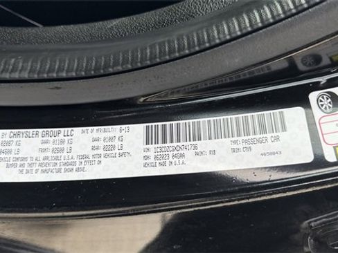 Used 2013 Dodge Avenger SXT image 21