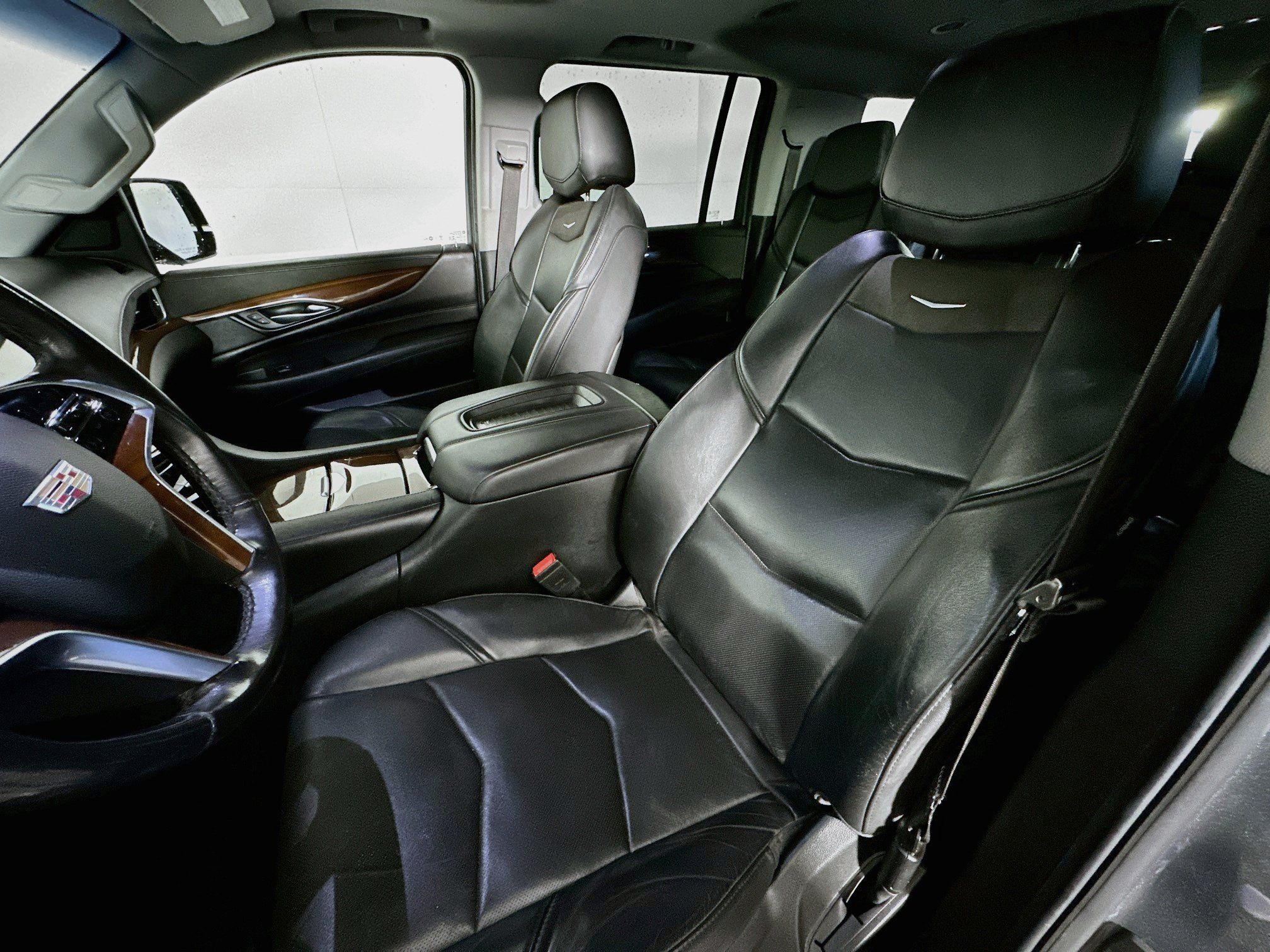 Used 2019 Cadillac Escalade ESV Premium Luxury AWD/4WD image 13
