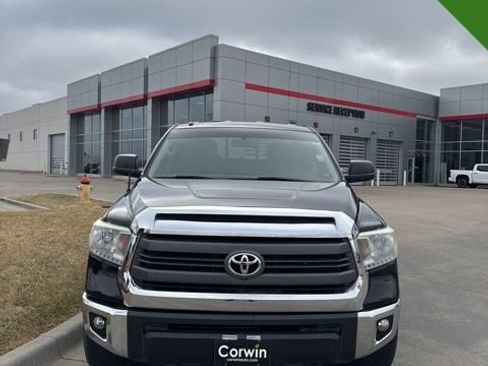 Used 2014 Toyota Tundra SR5 w/ SR5 Upgrade Package image 9