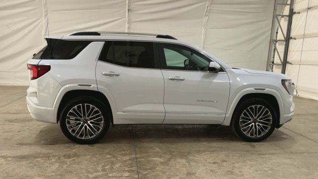 New 2027 GMC Terrain Denali w/ LPO, Floor Liner Package AWD/4WD image 9