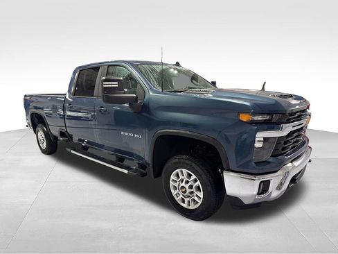 Used 2025 Chevrolet Silverado 2500 LT w/ Convenience Package AWD/4WD image 50