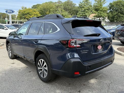 Certified 2023 Subaru Outback Premium image 7