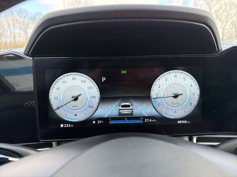 Used 2023 Hyundai Elantra Limited image 28