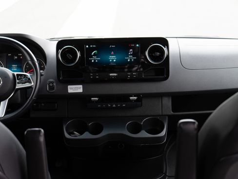 Used 2020 Mercedes-Benz Sprinter 3500 image 44