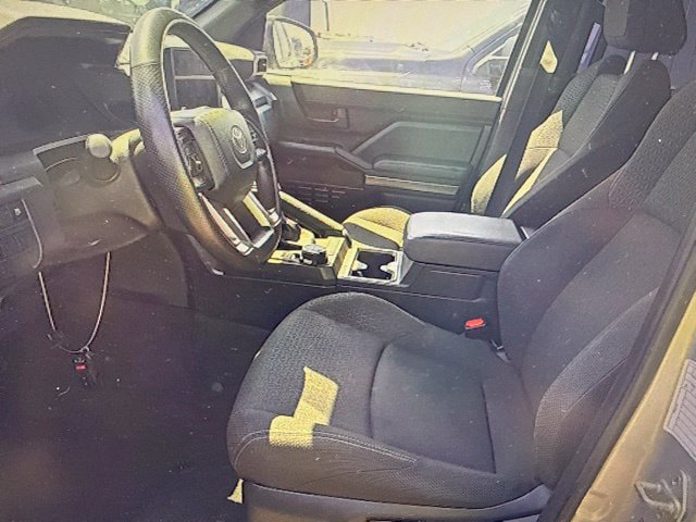 Used 2025 Toyota 4Runner SR5 AWD/4WD image 6