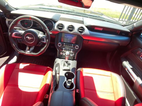 Used 2022 Ford Mustang GT w/ Equipment Group 301A RWD image 4