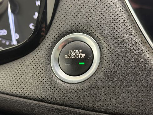 Used 2022 Cadillac XT5 Premium Luxury w/ Technology Package FWD image 18