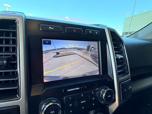 Used 2020 Ford F150 Lariat image 31