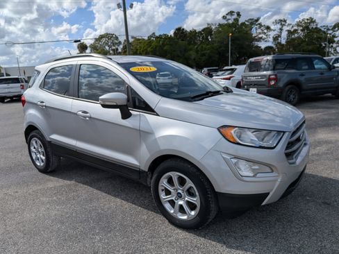 Used 2021 Ford EcoSport SE image 2