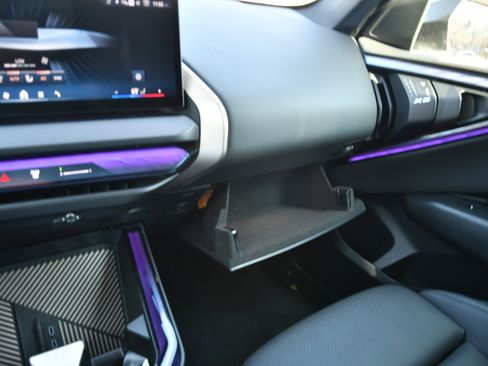 Used 2025 BMW X3 xDrive30i image 21