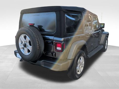 Used 2021 Jeep Wrangler Unlimited Sport image 6