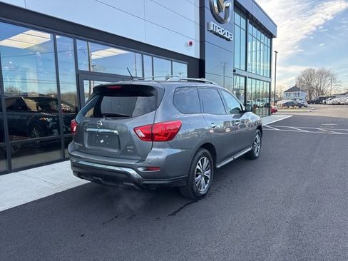 Used 2018 Nissan Pathfinder SL image 3
