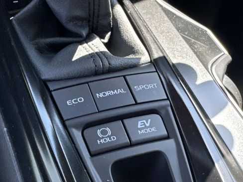 New 2026 Toyota Camry SE AWD/4WD image 17