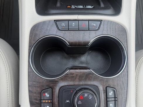 Used 2023 GMC Acadia Denali w/ Denali Technology Package image 19