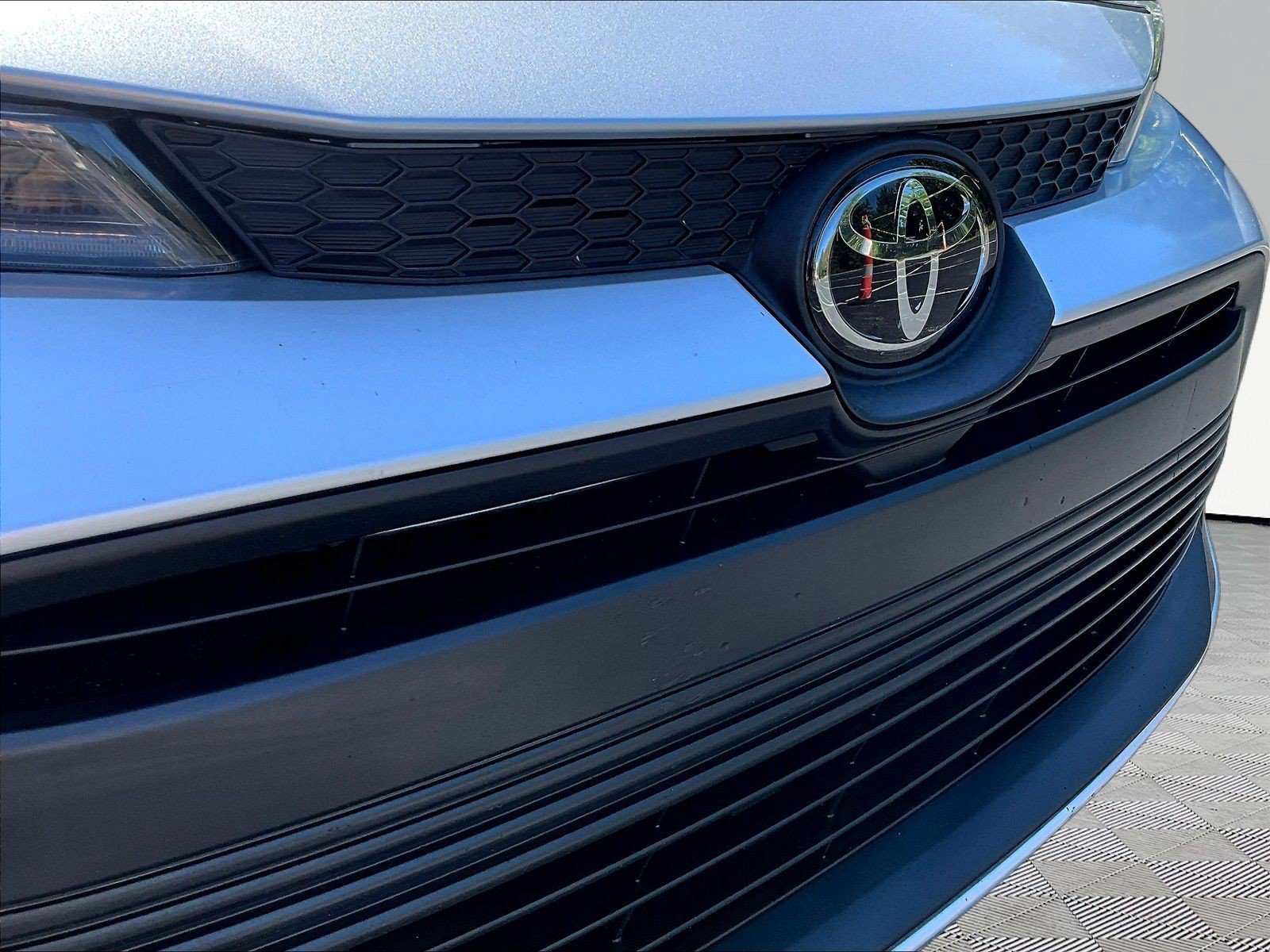 Used 2024 Toyota Corolla LE FWD image 33