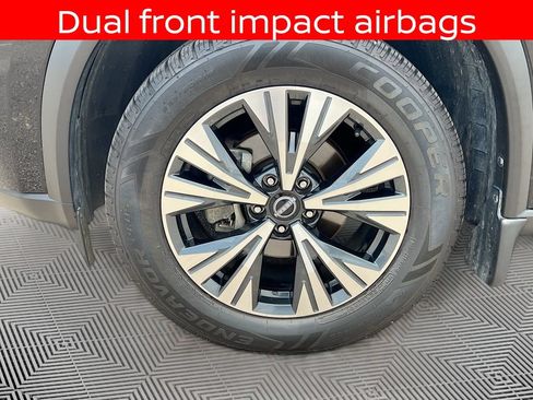 Used 2023 Nissan Rogue SV FWD image 27