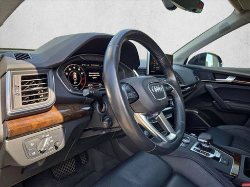 Used 2019 Audi Q5 2.0T Premium Plus w/ Premium Plus Package AWD/4WD image 9