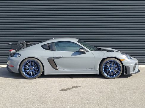 Used 2025 Porsche 718 Cayman GT4 RS image 8