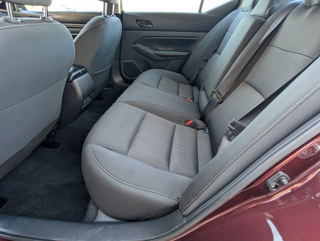 Used 2025 Nissan Altima 2.5 SV FWD image 17