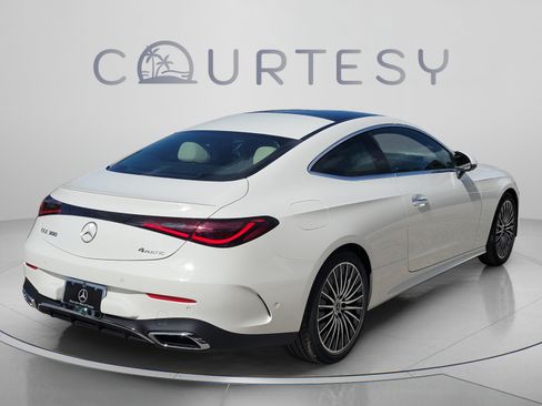 New 2026 Mercedes-Benz CLE 300 4MATIC Coupe image 3