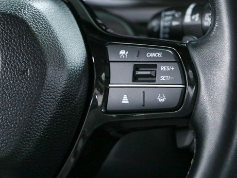 Used 2025 Honda Pilot Touring image 14