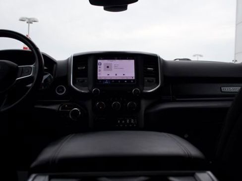 Used 2022 RAM 1500 Big Horn AWD/4WD image 11