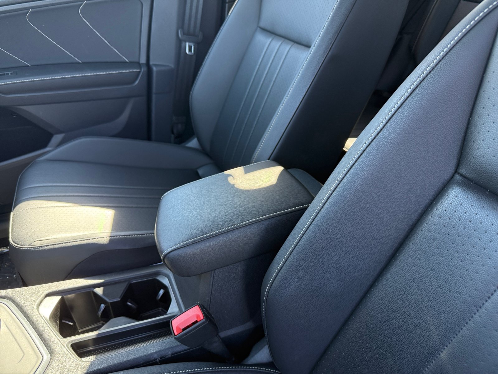 Certified 2022 Volkswagen Tiguan SE FWD image 14
