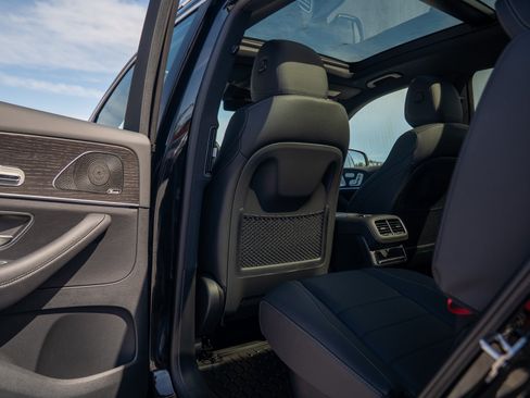 Certified 2025 Mercedes-Benz GLS 450 4MATIC image 19