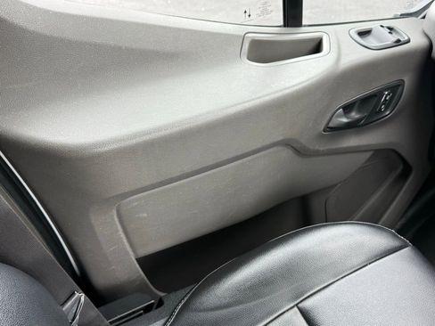 Used 2022 Ford Transit 250 Medium Roof image 27