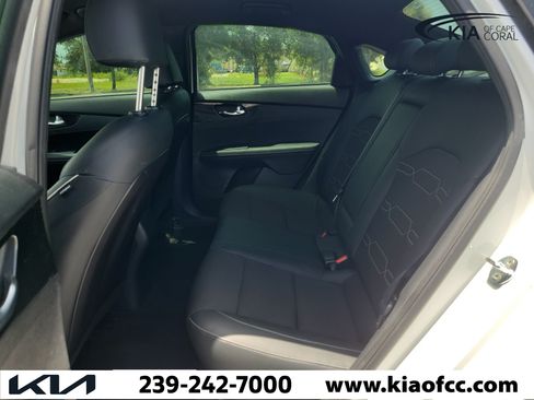 Used 2021 Kia Forte GT-Line FWD image 12