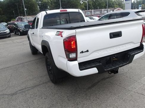 Used 2021 Toyota Tacoma SR w/ SX Package AWD/4WD image 5
