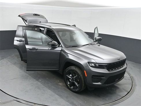 New 2025 Jeep Grand Cherokee Altitude image 49