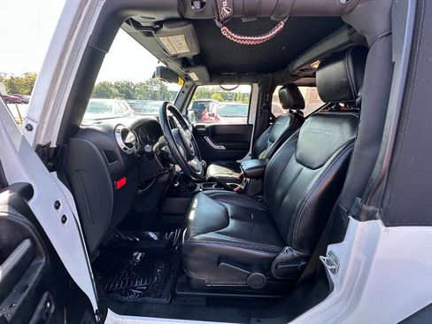 Used 2016 Jeep Wrangler Rubicon image 14