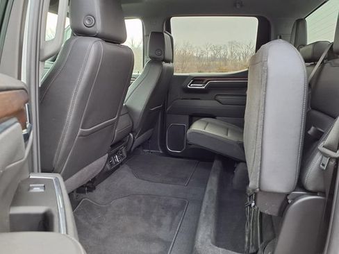 Used 2025 GMC Sierra 1500 SLT AWD/4WD image 44