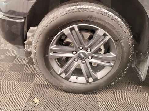 Used 2023 Ford F150 Lariat w/ Equipment Group 502A High AWD/4WD image 3