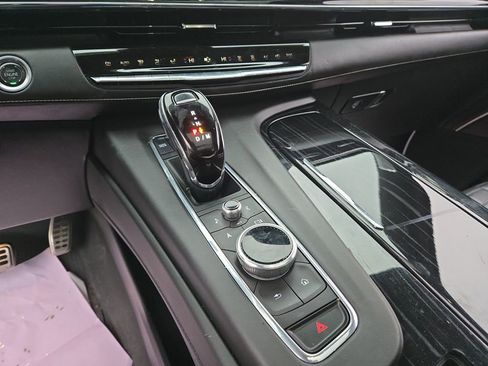 Certified 2024 Cadillac Escalade V w/ LPO, ONYX Package image 30