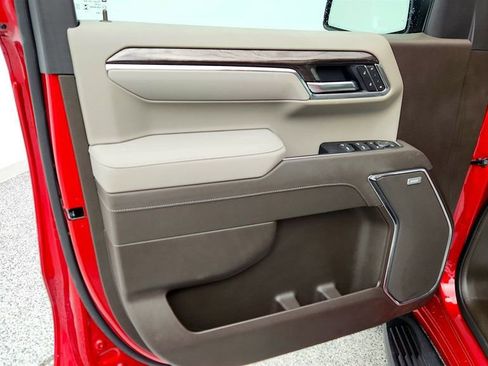 Used 2025 Chevrolet Silverado 1500 LTZ w/ LTZ Premium Package image 10