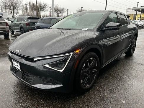 New 2025 Kia EV6 Light RWD image 4