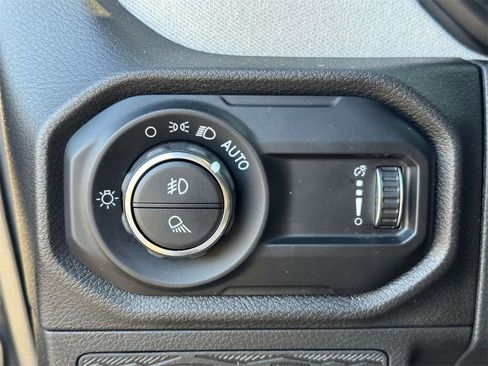 Used 2025 Jeep Gladiator Willys image 29