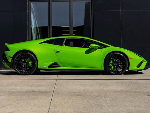 Used 2023 Lamborghini Huracan EVO image 10