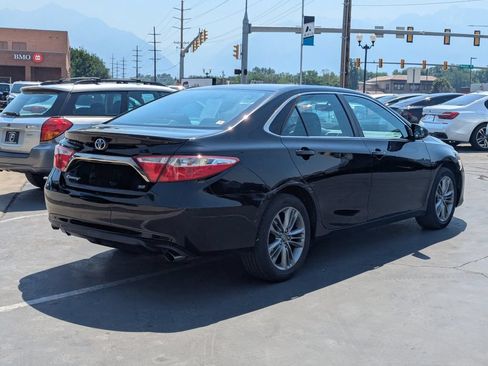 Used 2016 Toyota Camry SE FWD image 4