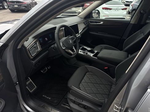 New 2026 Volkswagen Atlas SEL Premium R-Line image 10