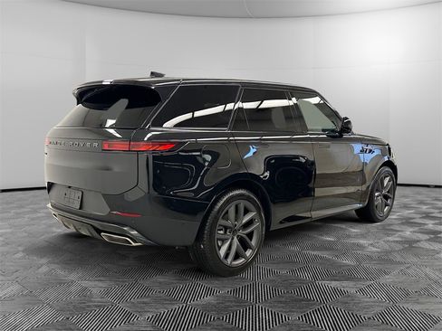 New 2026 Land Rover Range Rover Sport SE image 3