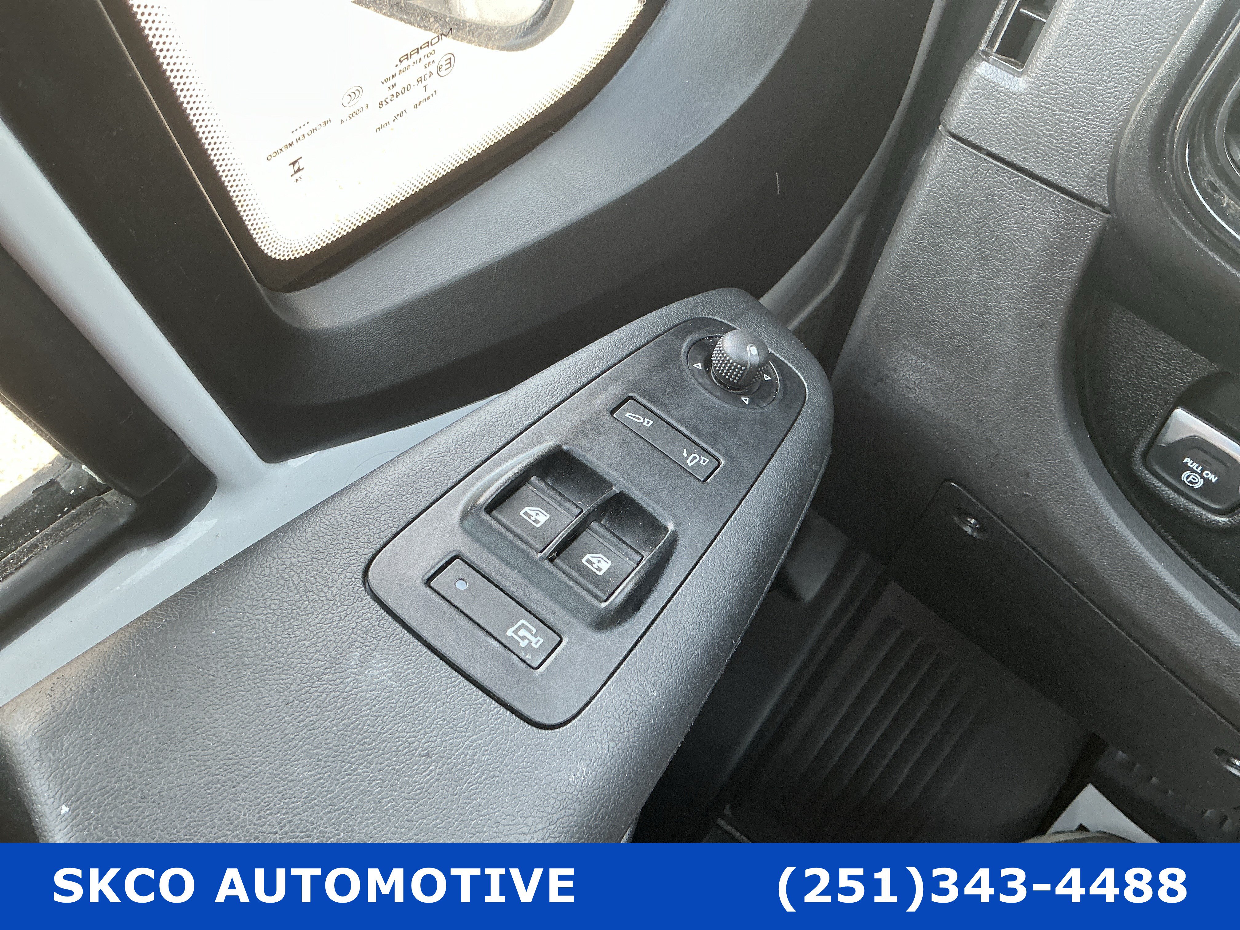 Used 2025 RAM ProMaster 3500 w/ Convenience Group FWD image 22