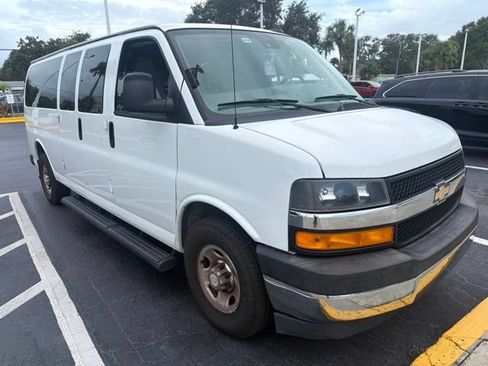 Used 2019 Chevrolet Express 3500 LT w/ LT Preferred Equipment Group RWD image 3