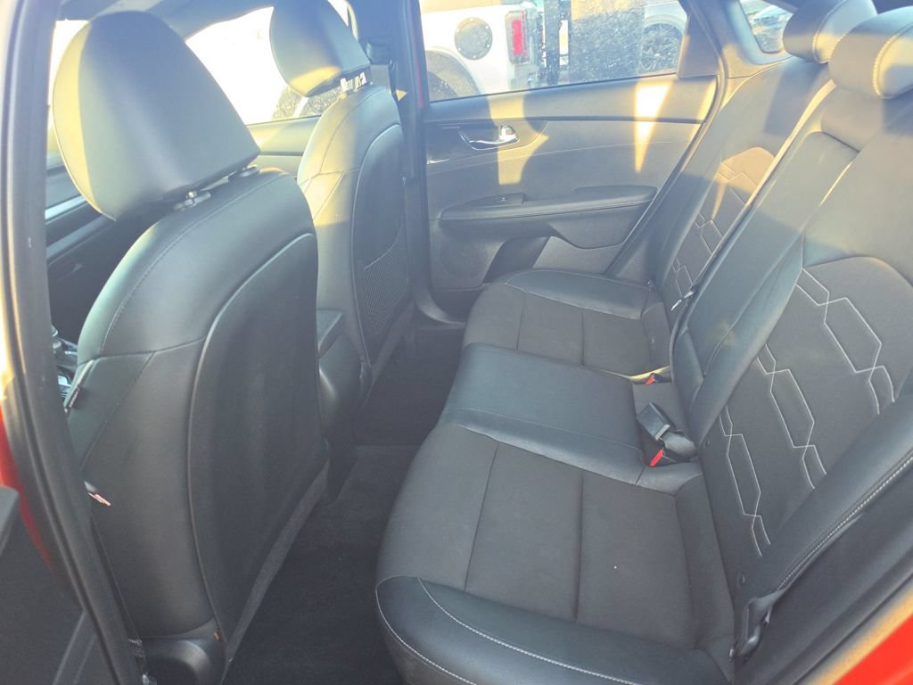 Used 2022 Kia Forte GT-Line FWD image 3