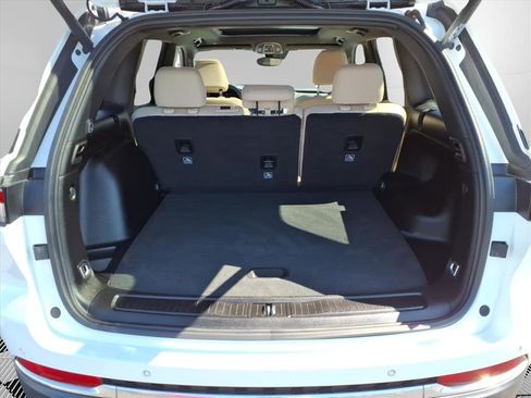 Used 2023 Jeep Grand Cherokee Limited image 13