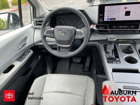 Certified 2025 Toyota Sienna XLE AWD/4WD image 31